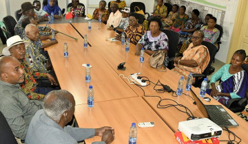 ​CHAMA CHA SAIDIA WAZEE TANZANIA (SAWATA) WATEMBELEA MRADI WA SGR.